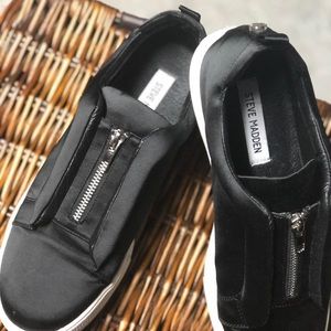 Steve Madden black sneakers